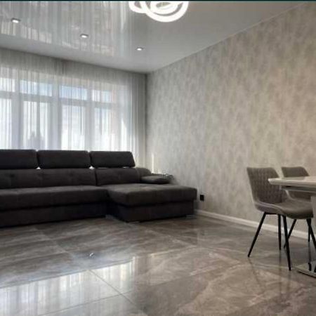 Lux 1-Bedroom Most City Center Area นิปโปร ภายนอก รูปภาพ