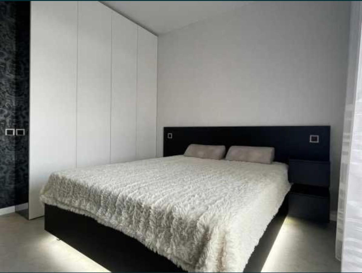Lux 1-Bedroom Most City Center Area นิปโปร ภายนอก รูปภาพ