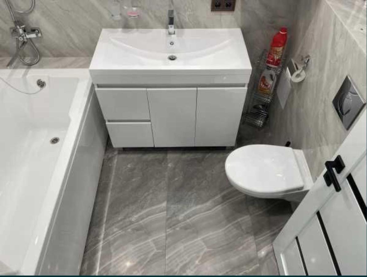 Lux 1-Bedroom Most City Center Area นิปโปร ภายนอก รูปภาพ